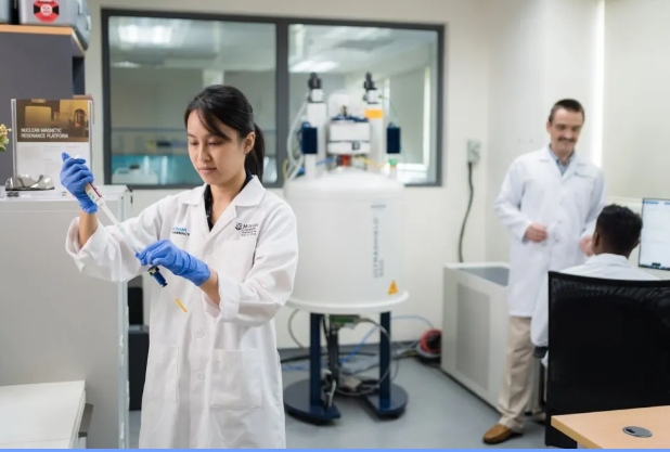 蒙纳士药剂学院本科：为未来健康保驾护航
