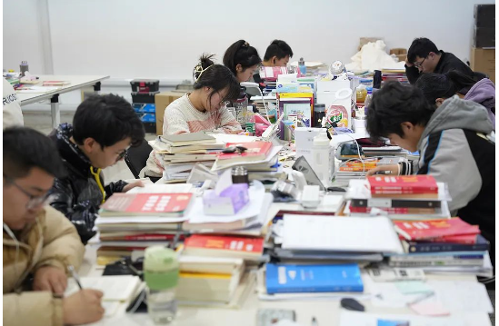 考研卷不动了？到新加坡留学换个赛道冲一下！